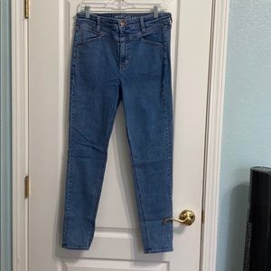 American Eagle Hi-Rise Jegging
